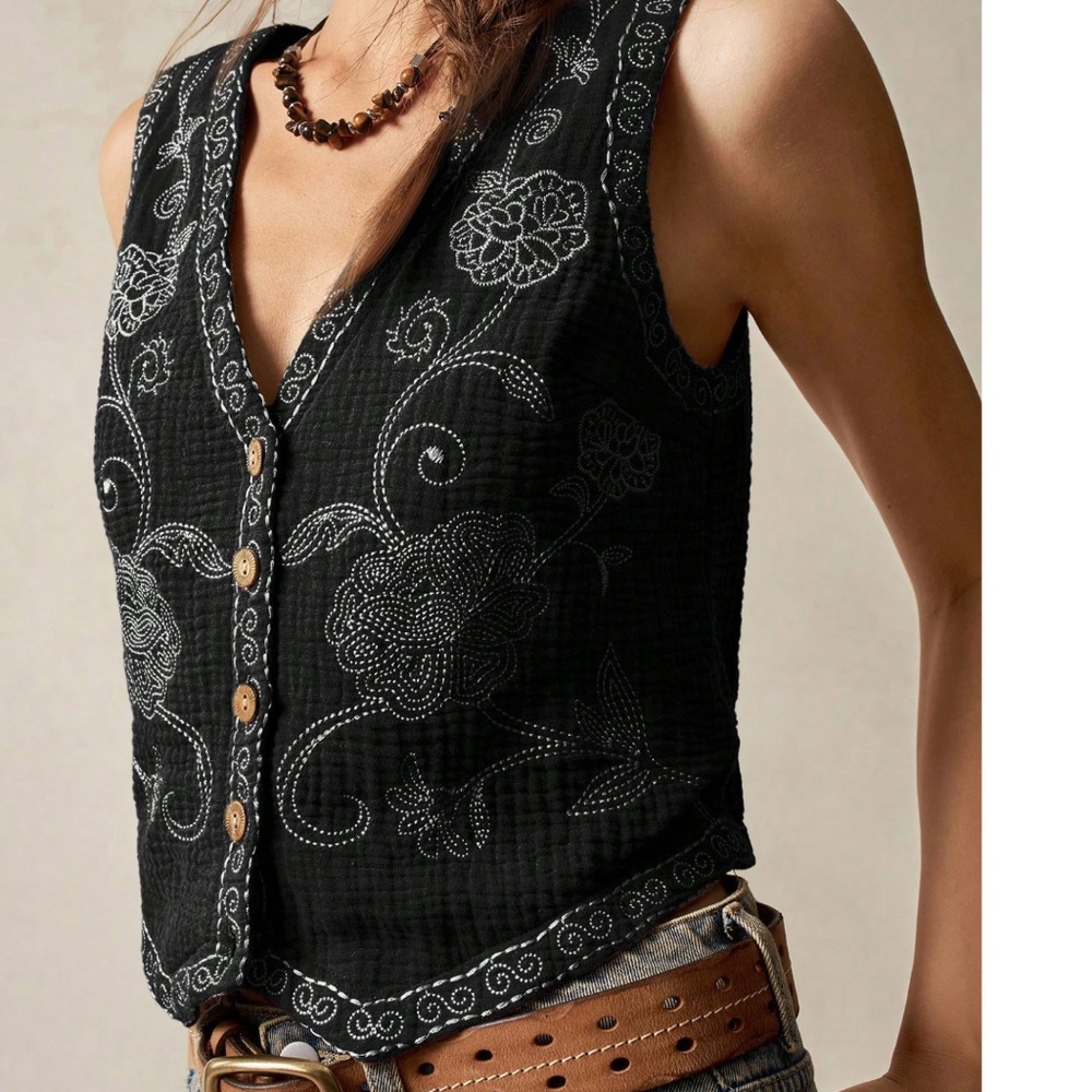 Boho Black Floral Embroidered Button Down Vest - Picture 4 of 5